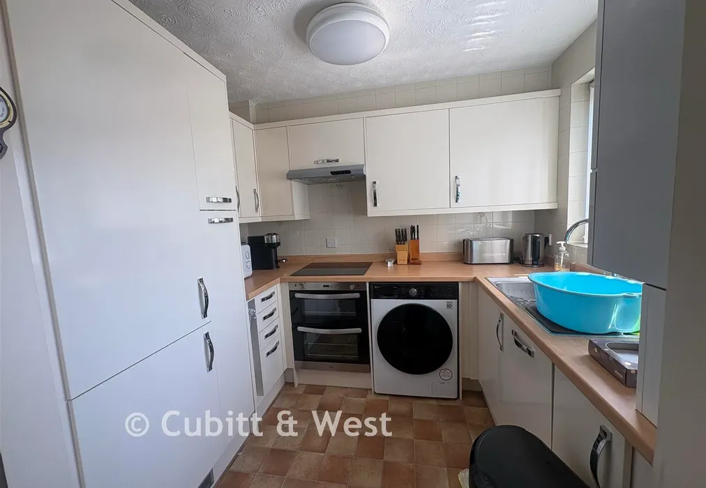 Kitchen - Warblington Street, Portsmouth, Hampshire - Wards of Kent