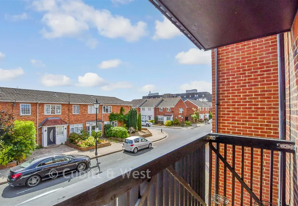 Balcony / Terrace - Warblington Street, Portsmouth, Hampshire - Wards of Kent