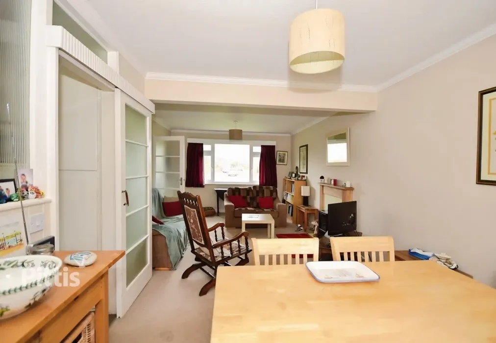  - Meadow Drive Bembridge PO35 - Wards of Kent