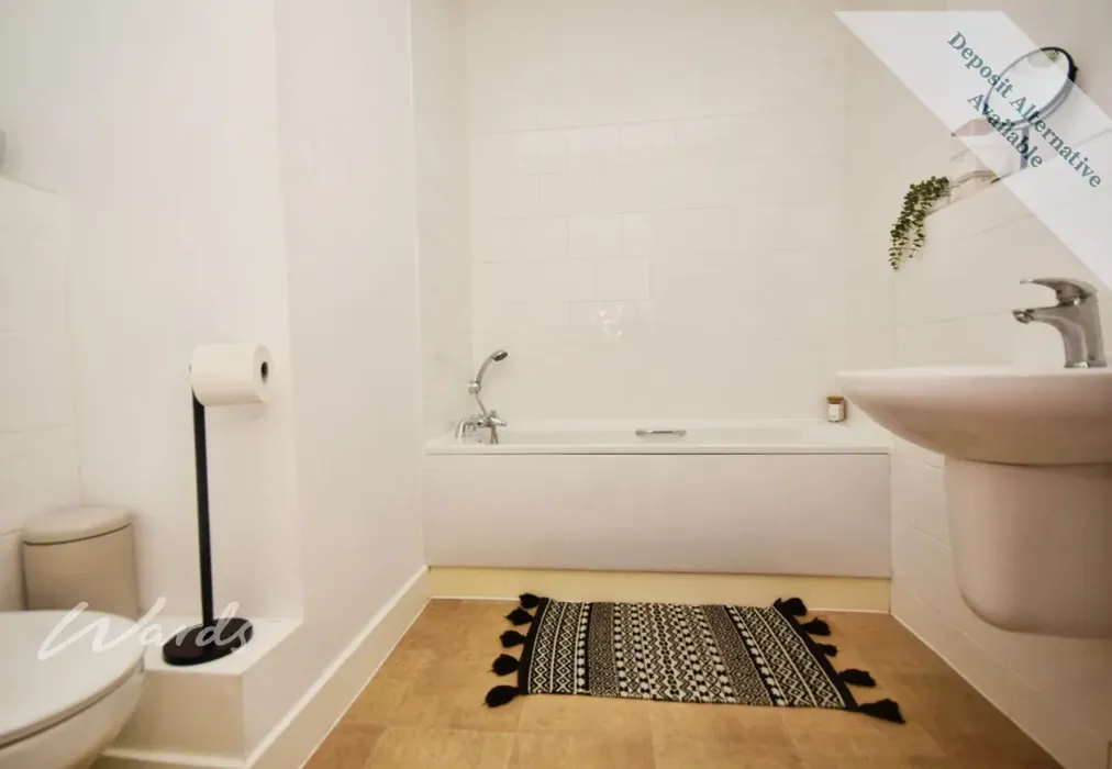 Bathroom - Invicta Close Canterbury CT1 - Wards of Kent