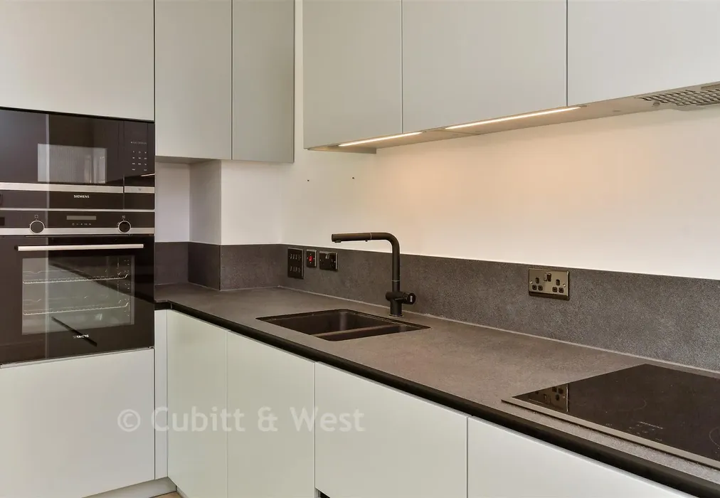 Internal Lifestyle Photograph - Gloucester Place, Brighton, East Sussex - Wards of Kent