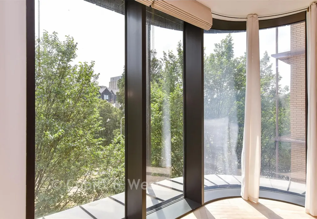 Internal Feature - Gloucester Place, Brighton, East Sussex - Wards of Kent