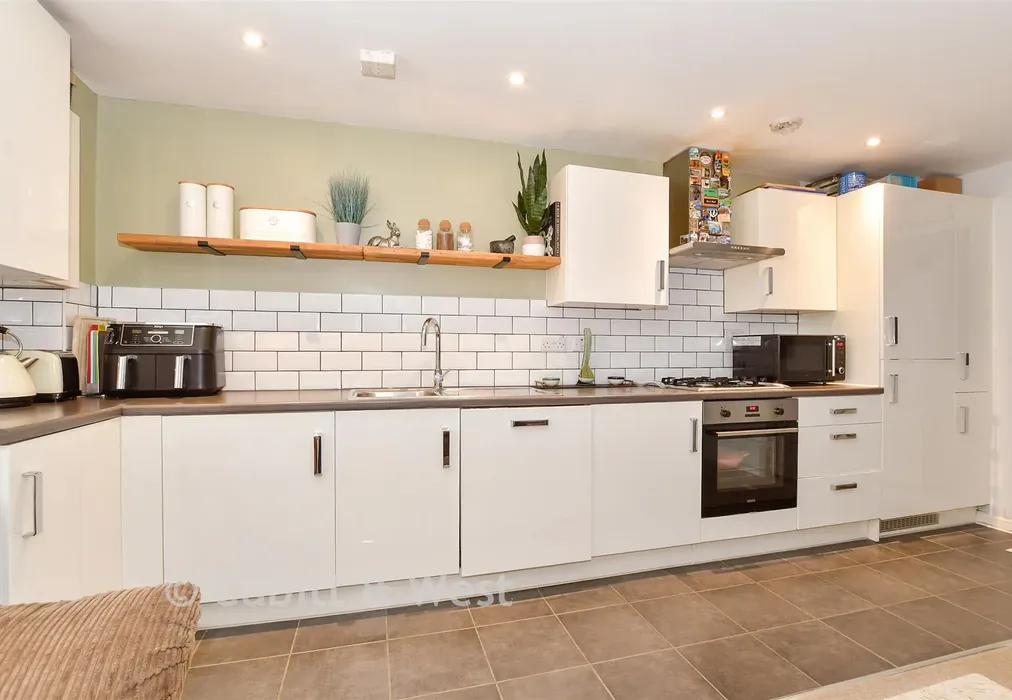 Lounge/Kitchen - Ellis Road, Broadbridge Heath, West Sussex - Wards of Kent