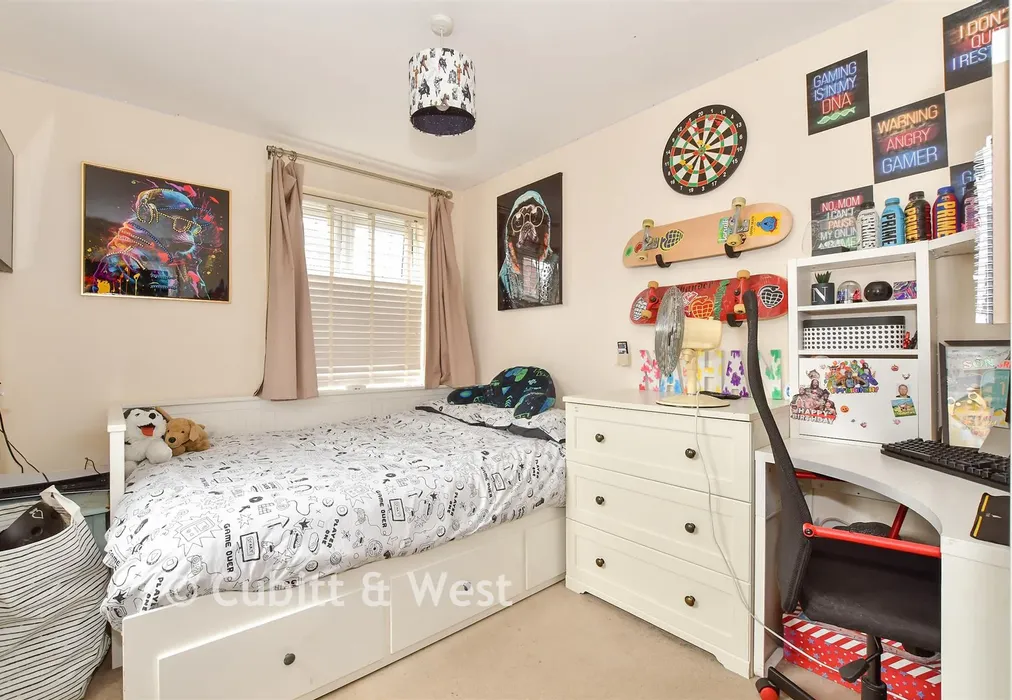 Bedroom 2 - Ellis Road, Broadbridge Heath, West Sussex - Wards of Kent