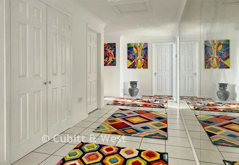 Hallway - Tor Road, Peacehaven, East Sussex - Wards of Kent