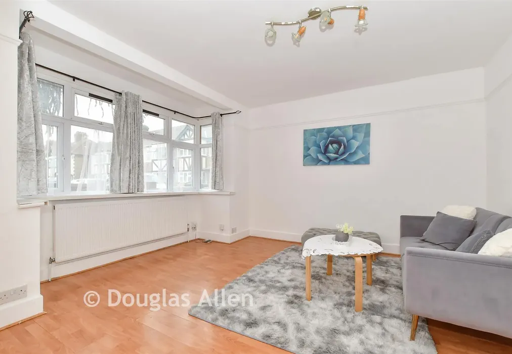 Lounge - Markmanor Avenue, Walthamstow - Wards of Kent