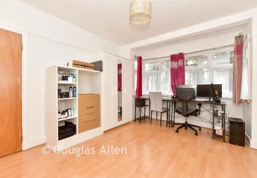 Bedroom 2 - Markmanor Avenue, Walthamstow - Wards of Kent
