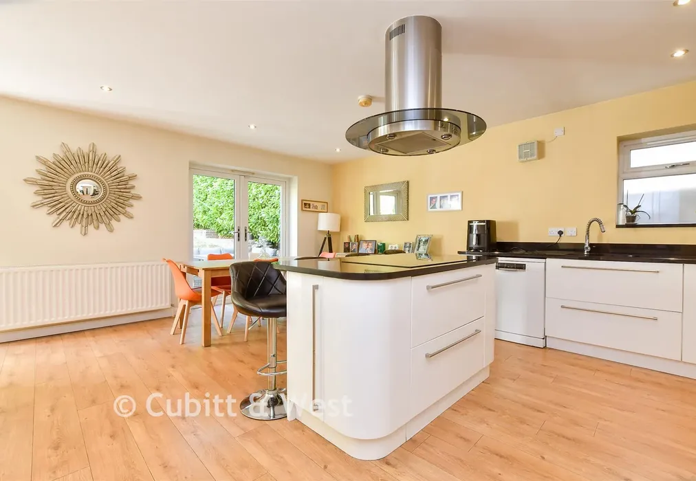 Kitchen / Dining - Downs Way Close, Tadworth, Surrey - Wards of Kent