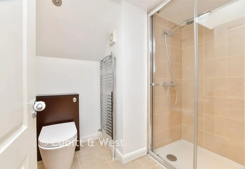 En-Suite Shower Room - Downs Way Close, Tadworth, Surrey - Wards of Kent