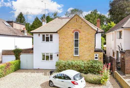 Downs Way Close, Tadworth, Surrey - Wards of Kent