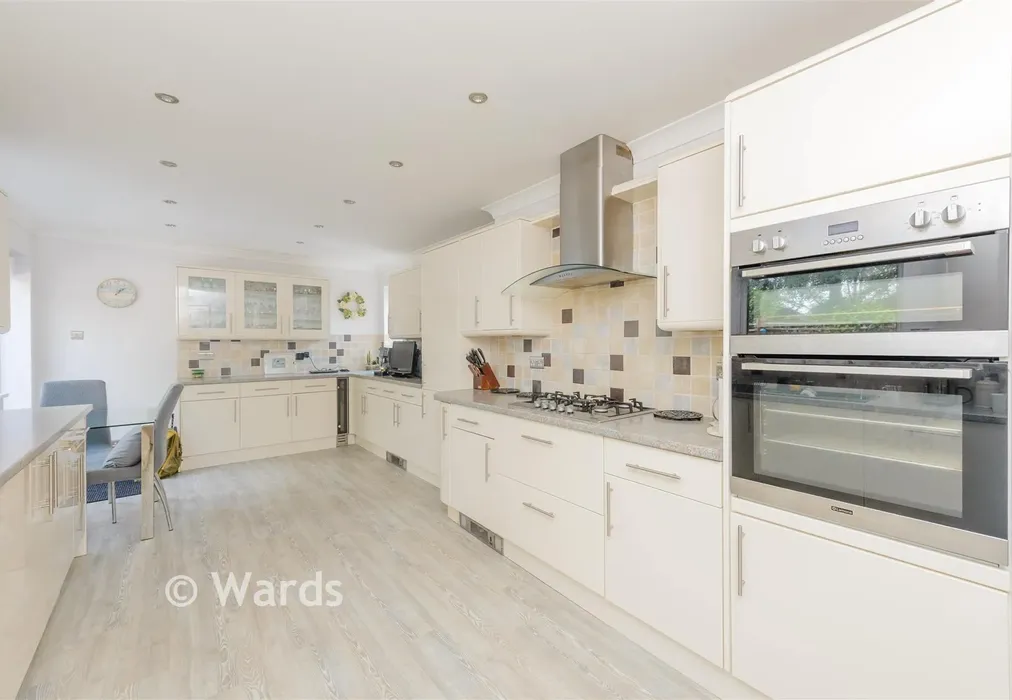 Kitchen/Breakfast Room - Redhill Wood, New Ash Green, Kent - Wards of Kent