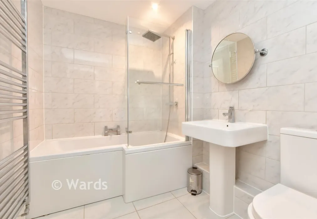 Bathroom - Clandon Road, Lords Wood, Chatham, Kent - Wards of Kent