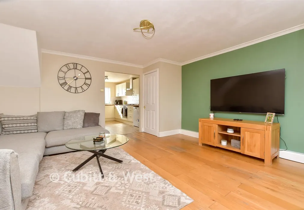 Lounge - Waterfield Green, Tadworth, Surrey - Wards of Kent