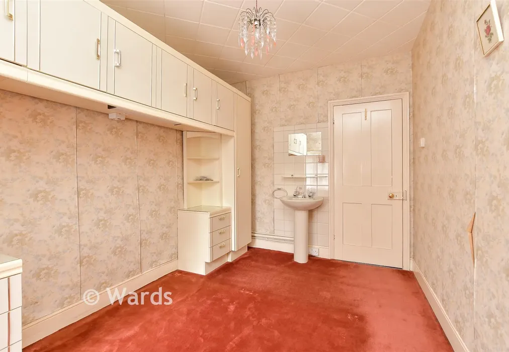Bedroom 3 - Church Street, Rodmersham, Sittingbourne, Kent - Wards of Kent