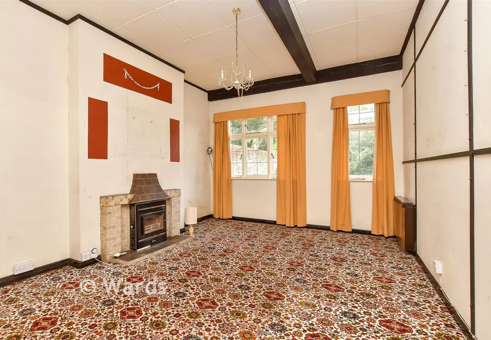Lounge - Church Street, Rodmersham, Sittingbourne, Kent - Wards of Kent