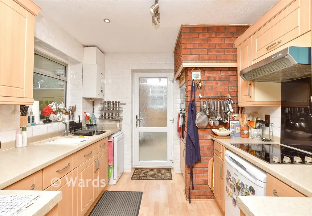 Kitchen - Priory Grove, Ditton, Kent - Wards of Kent