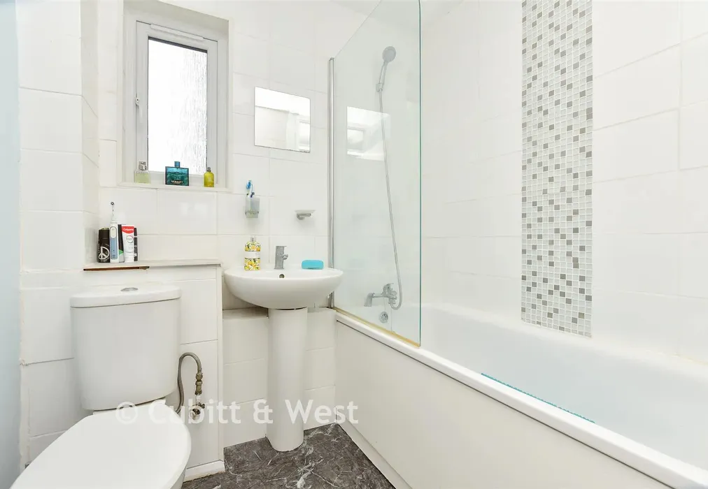 Bathroom - Marigold Way, Shirley Oaks Village, Croydon, Surrey - Wards of Kent