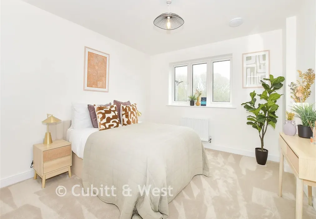 Bedroom 1 - Wittering Place, Oystercatcher Way, West Wittering, West Sussex - Wards of Kent