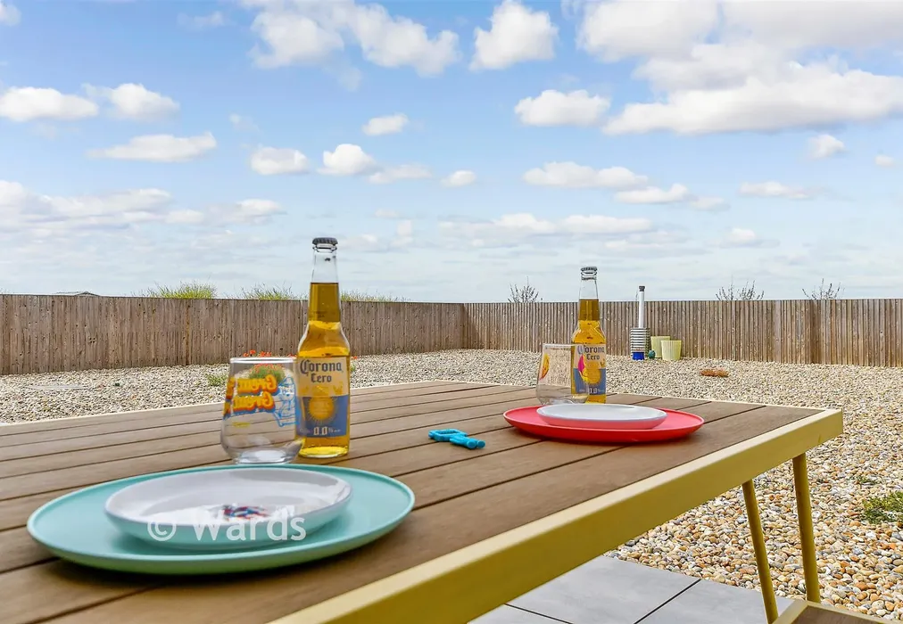 Patio / Decking - Leonard Road, Greatstone, New Romney, Kent - Wards of Kent