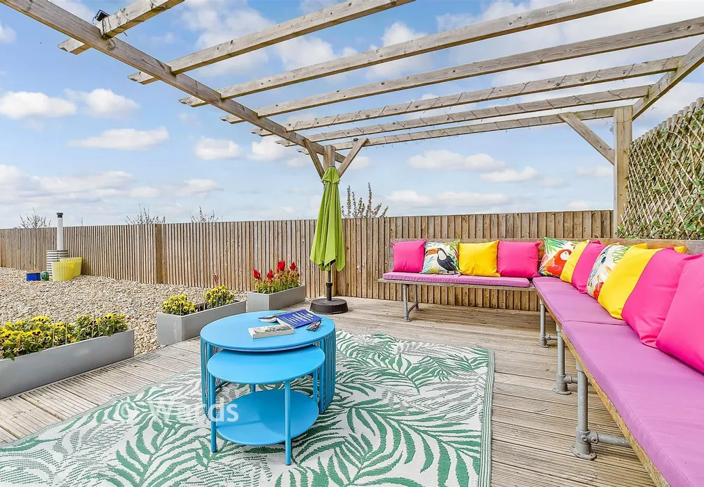 Patio / Decking - Leonard Road, Greatstone, New Romney, Kent - Wards of Kent
