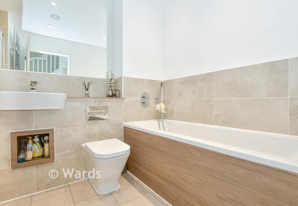 Bathroom - Albertine Road, Langley, Maidstone, Kent - Wards of Kent