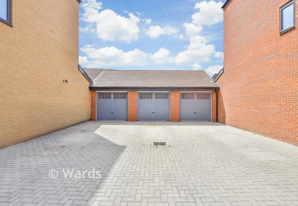 Driveway/Parking - Albertine Road, Langley, Maidstone, Kent - Wards of Kent