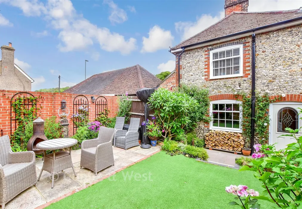Rear Garden - London Road, Horndean, Waterlooville, Hampshire - Wards of Kent