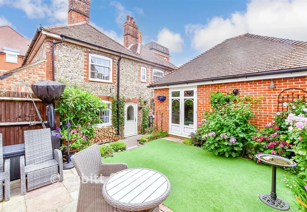 Rear Garden - London Road, Horndean, Waterlooville, Hampshire - Wards of Kent