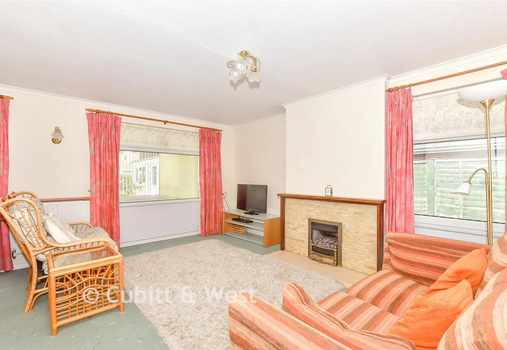 Lounge/Dining Room - Orchard Lane, Emsworth, Hampshire - Wards of Kent