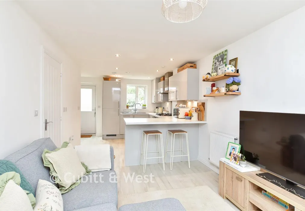 Kitchen/ Lounge - Windflower Chase, Worthing, West Sussex - Wards of Kent