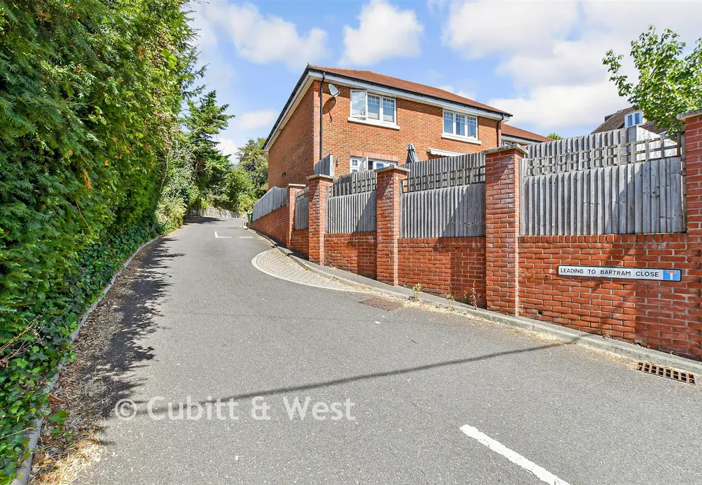 Lounge - Bartram Close, Pulborough, West Sussex - Wards of Kent