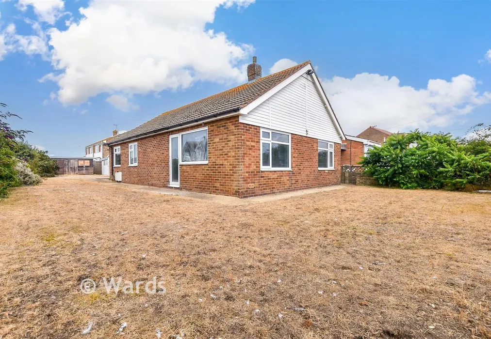 Front Garden - Prior Road, Greatstone, Kent - Wards of Kent