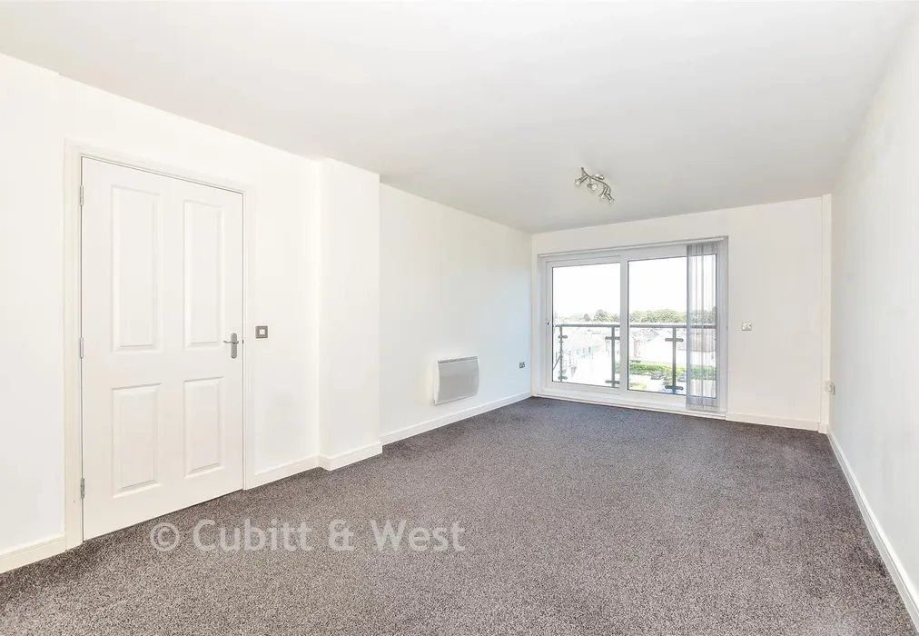 Lounge - Gisors Road, Southsea, Hampshire - Wards of Kent