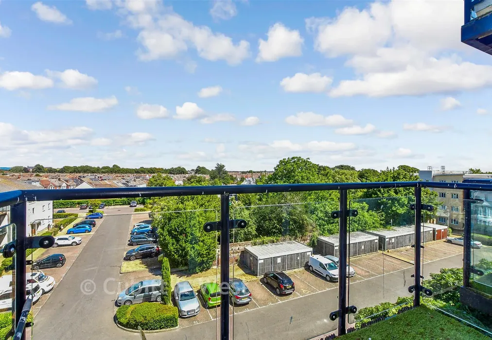 Balcony / Terrace - Gisors Road, Southsea, Hampshire - Wards of Kent