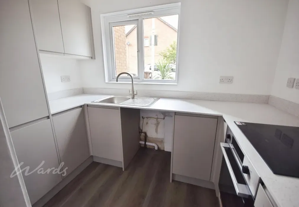 pirbright kitchen - Pirbright Close Chatham ME5 - Wards of Kent