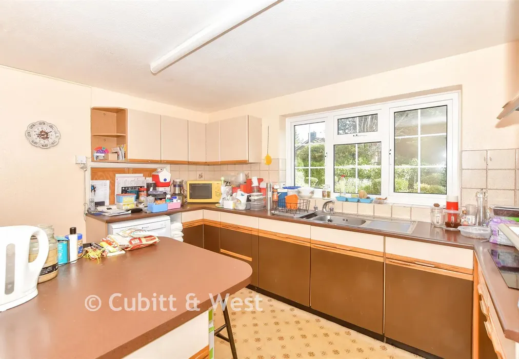 Kitchen - Woodpecker Close, Havant, Hampshire - Wards of Kent