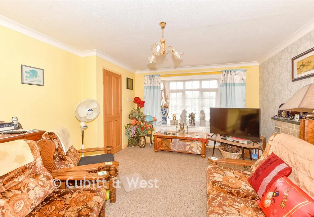 Lounge - Woodpecker Close, Havant, Hampshire - Wards of Kent
