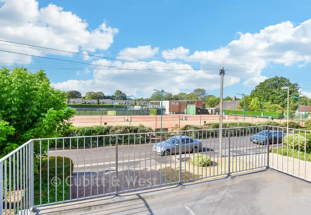 Balcony / Terrace - Woodpecker Close, Havant, Hampshire - Wards of Kent