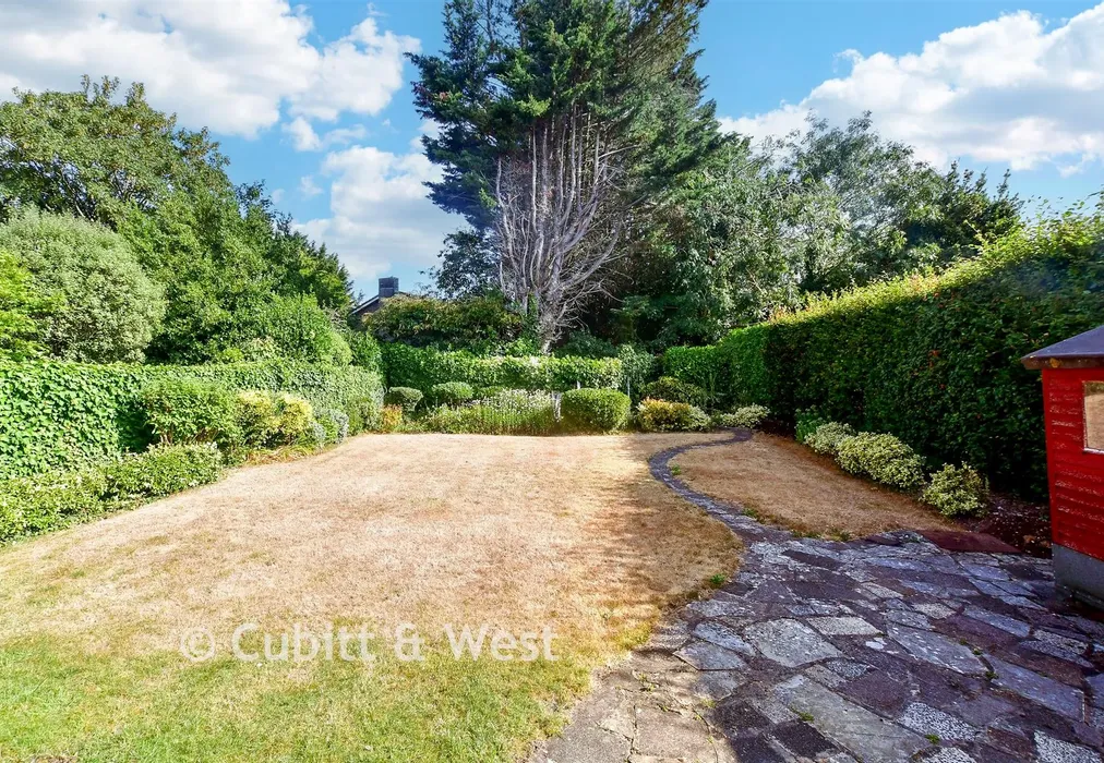 Rear Garden - Woodpecker Close, Havant, Hampshire - Wards of Kent
