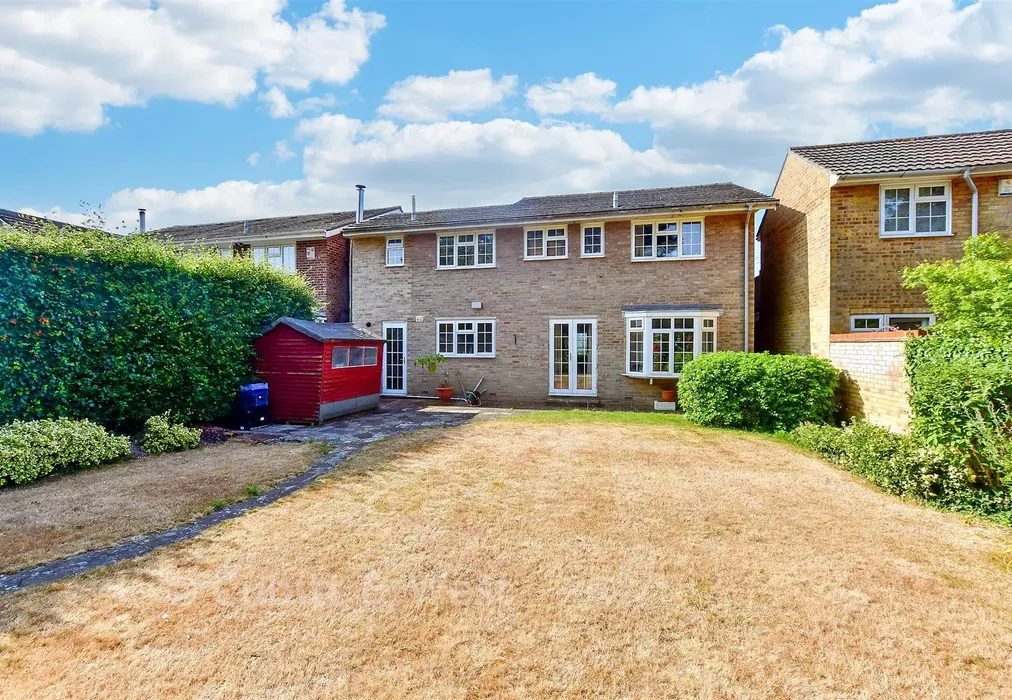 Rear Garden - Woodpecker Close, Havant, Hampshire - Wards of Kent