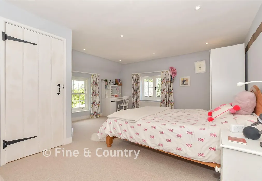 Bedroom 2 - Pett Bottom, Canterbury, Kent - Wards of Kent