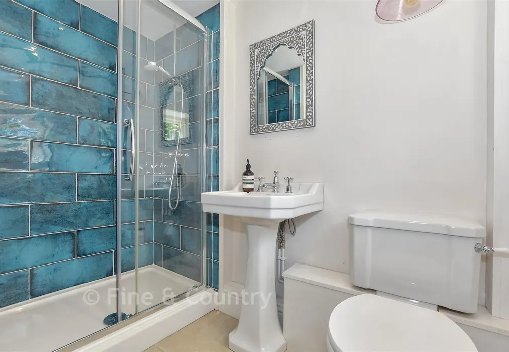 Shower Room - Pett Bottom, Canterbury, Kent - Wards of Kent