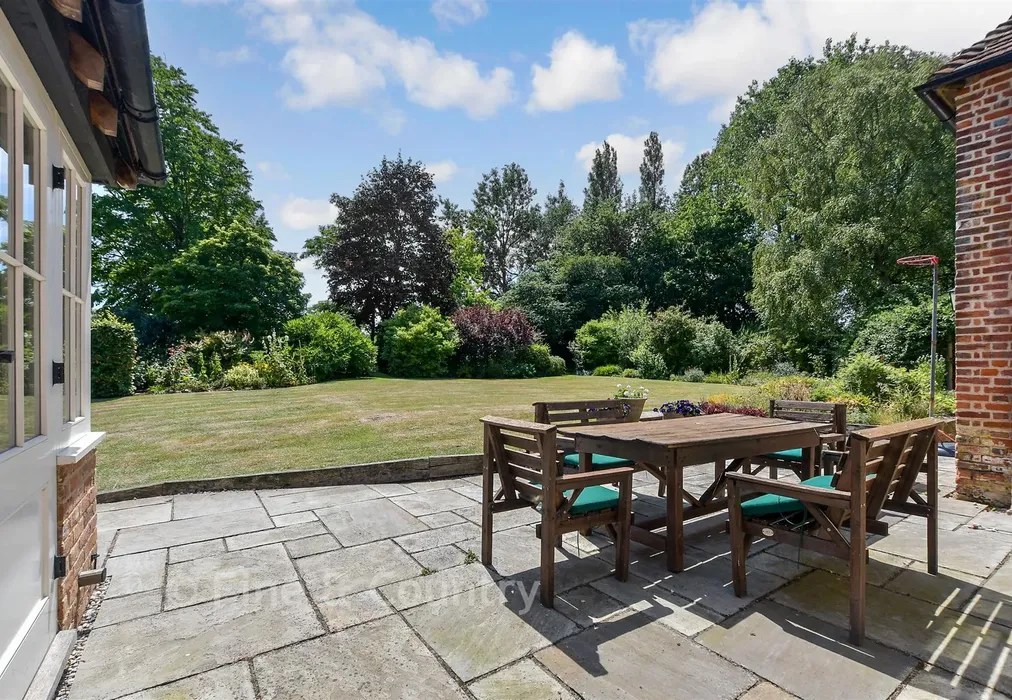 Patio - Pett Bottom, Canterbury, Kent - Wards of Kent