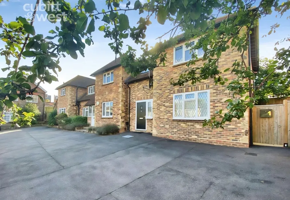 External - New Town, Uckfield, TN22 - Wards of Kent