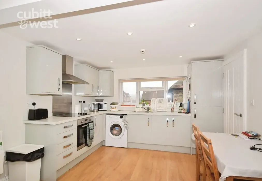 Kitchen - New Town, Uckfield, TN22 - Wards of Kent