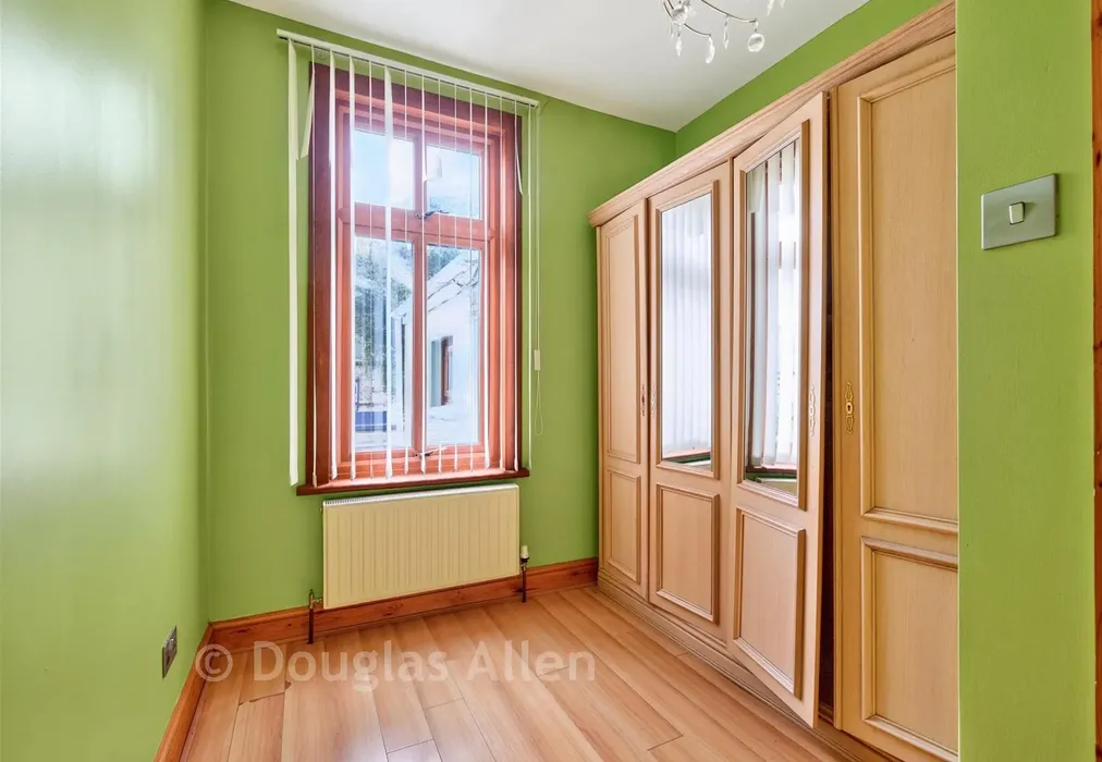 Bedroom - Wellesley Road, Ilford, Essex - Wards of Kent