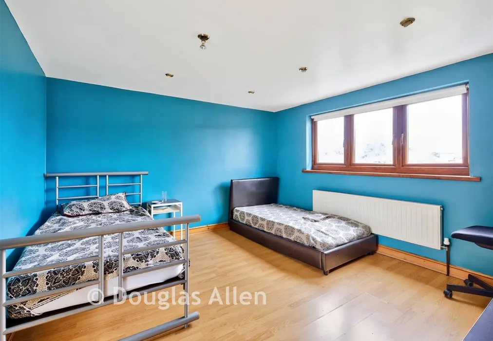 Bedroom - Wellesley Road, Ilford, Essex - Wards of Kent