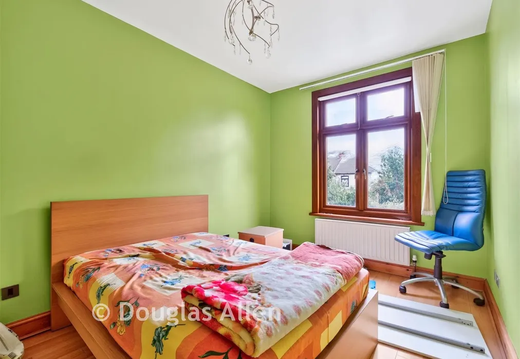 Bedroom - Wellesley Road, Ilford, Essex - Wards of Kent