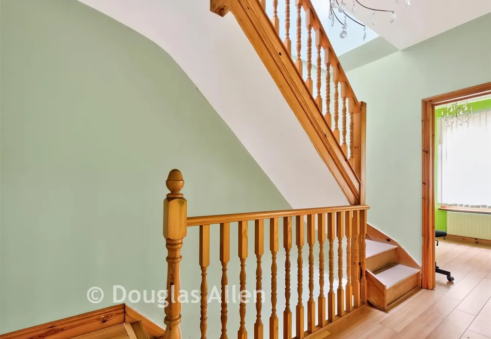 Stairway - Wellesley Road, Ilford, Essex - Wards of Kent
