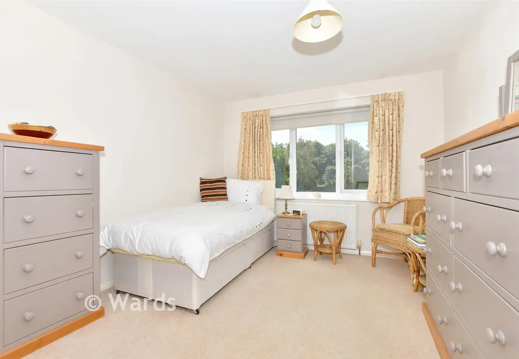 Bedroom 2 - Earlsfield Road, Hythe, Kent - Wards of Kent